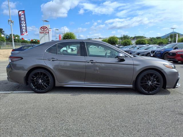 2022 Toyota Camry Hybrid XSE