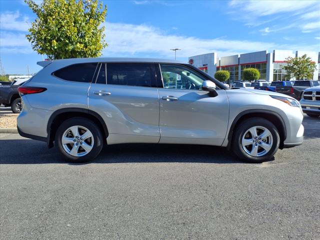 2022 Toyota Highlander Hybrid LE