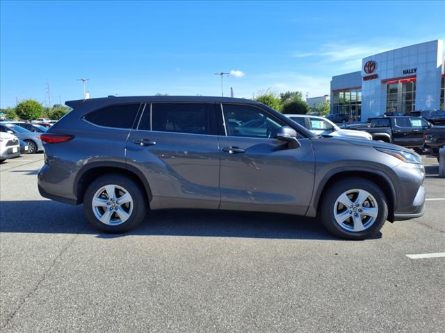 2022 Toyota Highlander Hybrid LE