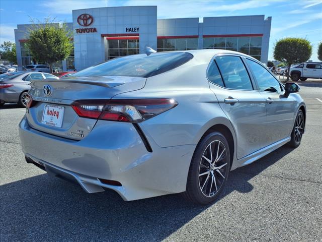 2021 Toyota Camry Hybrid SE