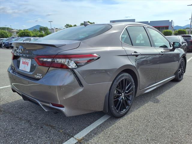 2022 Toyota Camry Hybrid XSE