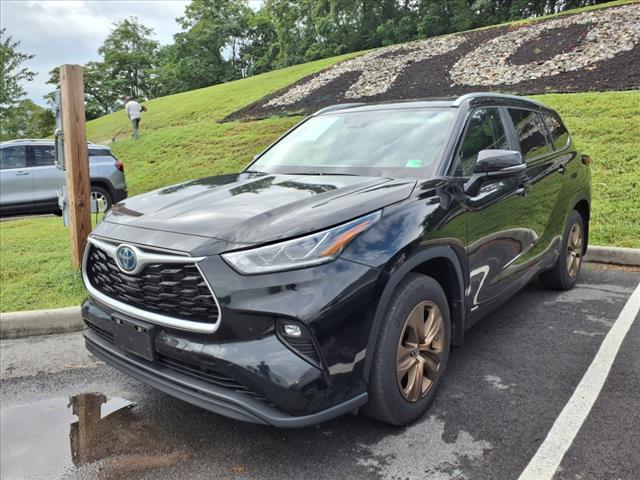 2023 Toyota Highlander Hybrid Bronze Edition