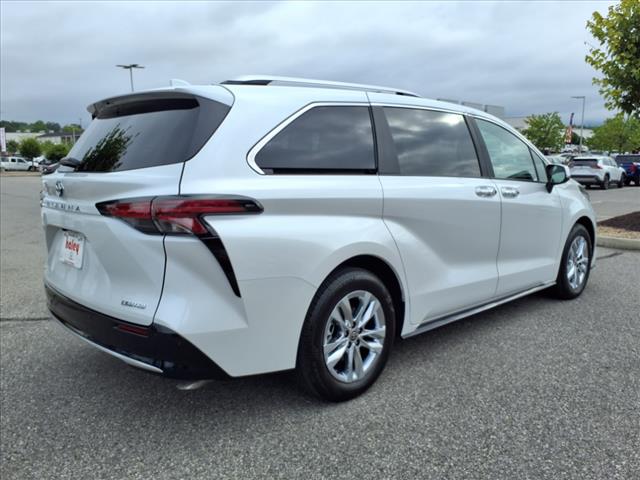 2025 Toyota Sienna Limited 7-Passenger
