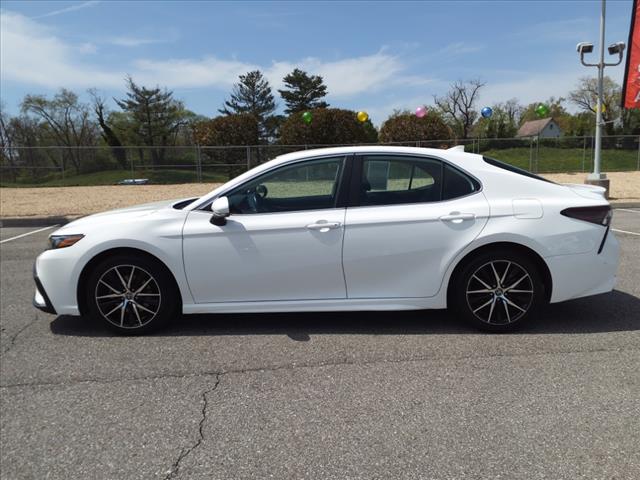 2022 Toyota Camry SE
