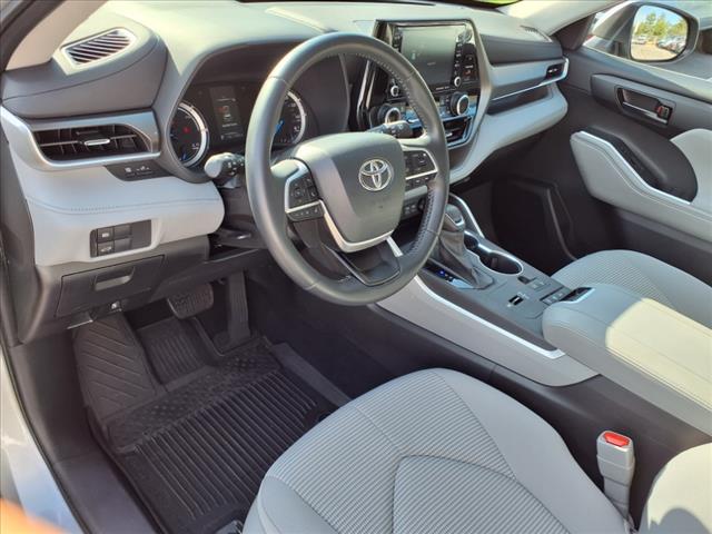 2022 Toyota Highlander Hybrid LE