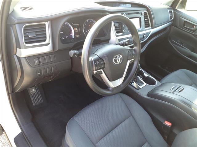 2019 Toyota Highlander LE