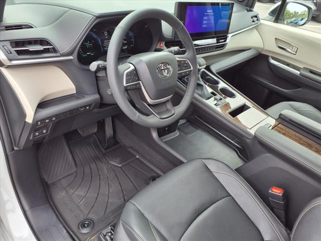 2025 Toyota Sienna Limited 7-Passenger