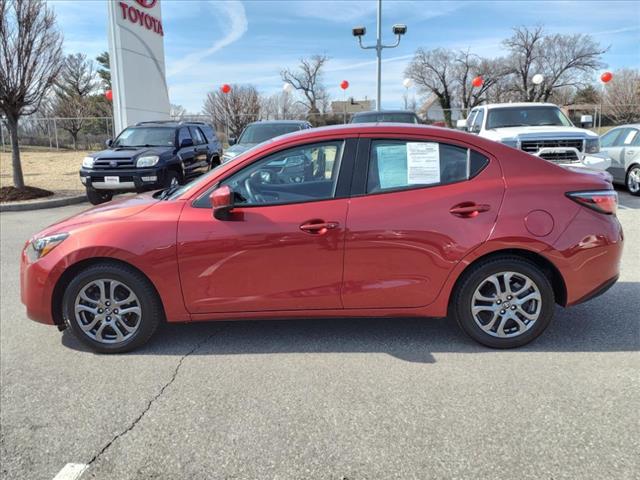2020 Toyota Yaris LE