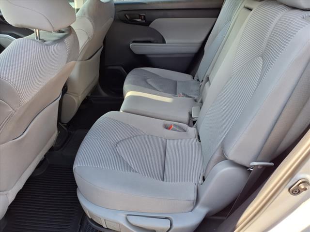 2022 Toyota Highlander Hybrid LE