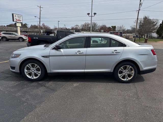 2017 Ford Taurus SE