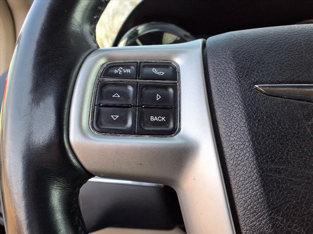 2014 Chrysler Town and Country Touring-L