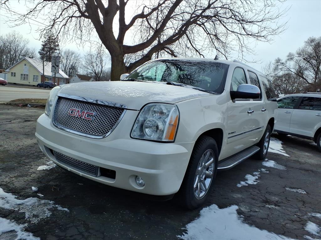 2013 GMC Yukon Denali AWD's photo