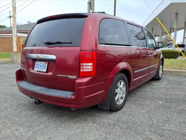 2010 Chrysler Town and Country Touring Plus