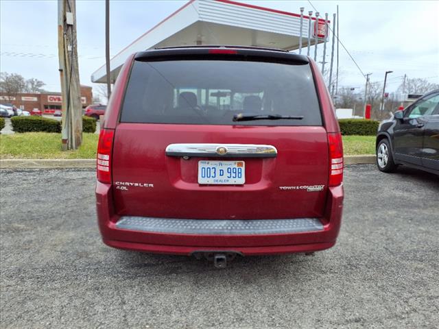 2010 Chrysler Town and Country Touring Plus