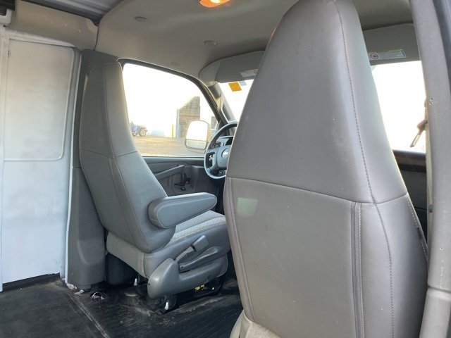 2022 Chevrolet Express 2500 Work Van Cargo:FP3425