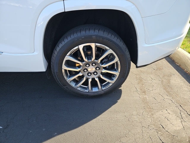 2023 GMC Acadia Denali:FP4332