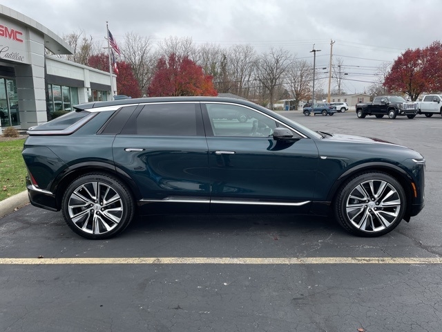 2024 Cadillac LYRIQ Luxury 3:FP6635