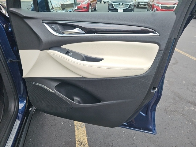2022 Buick Enclave Essence photo 10