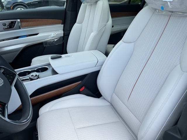 2026 Cadillac VISTIQ Luxury:26003