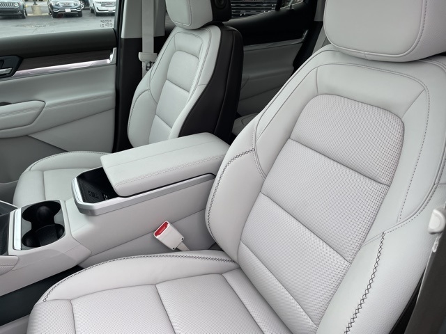 2026 GMC Terrain Denali:26030