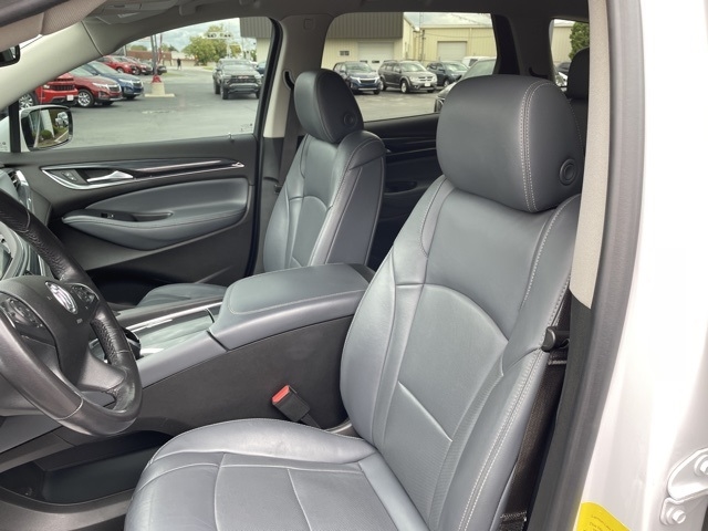 2021 Buick Enclave Essence:FP00061