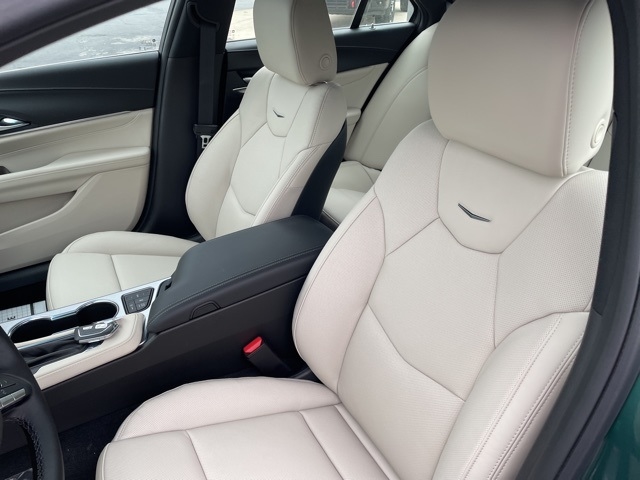 2026 Cadillac CT4 Premium Luxury:26012