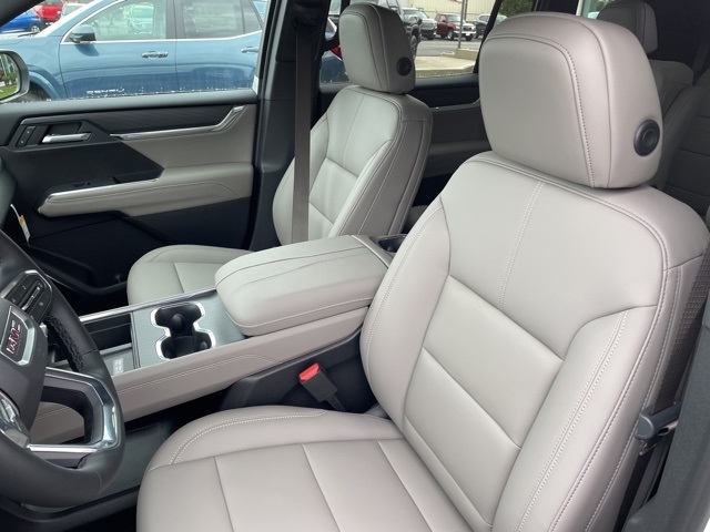 2026 GMC Acadia Elevation:26028