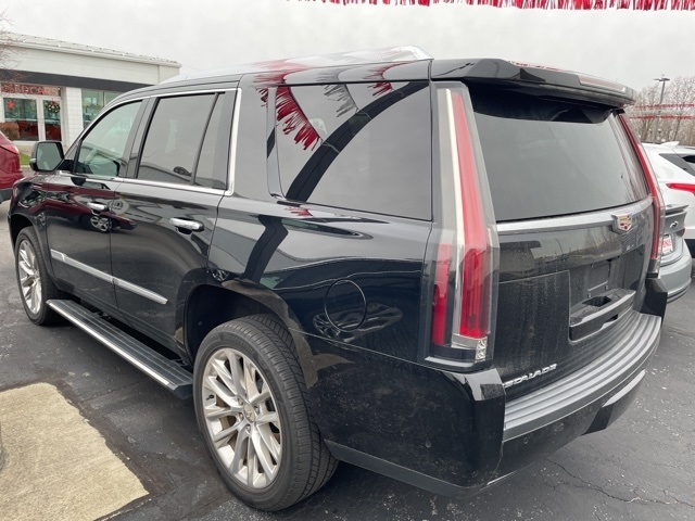 2018 Cadillac Escalade Premium Luxury:26024B