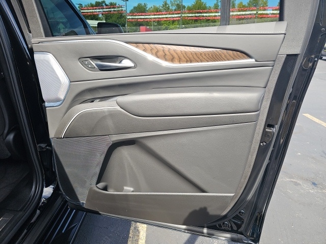 2024 Cadillac Escalade ESV Premium Luxury Platinum:25089A