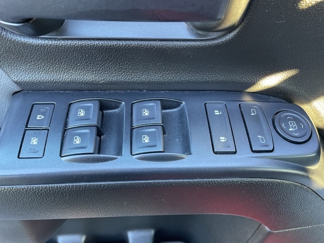 2018 Chevrolet Silverado 1500 Custom:FP5782A1