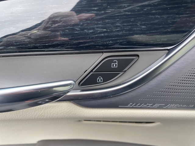 2025 Cadillac XT6 Premium Luxury:25102