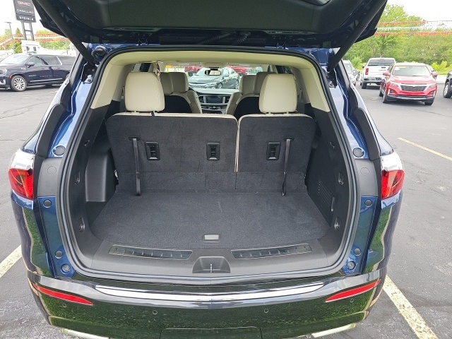 2022 Buick Enclave Essence:FP4704