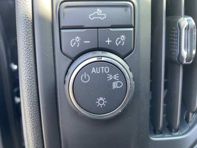 Photo of 2022 Chevrolet Silverado 1500 Custom in Fremont, OH - 15,  2022 Chevrolet Silverado 1500 Custom:FP1615