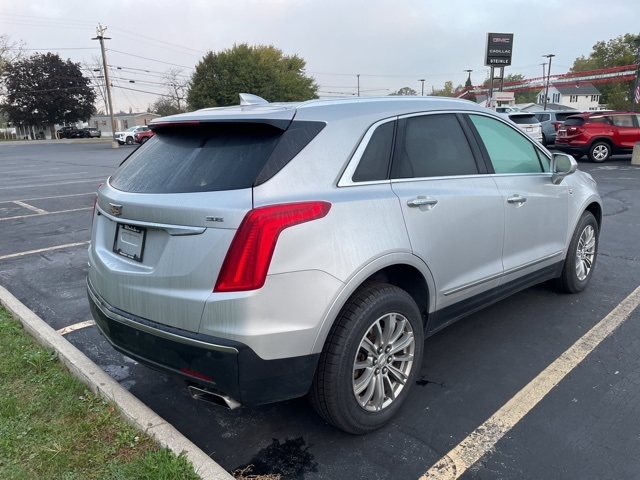 2017 Cadillac XT5 Luxury:25087A