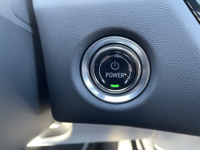 2025 Cadillac LYRIQ Luxury:25051