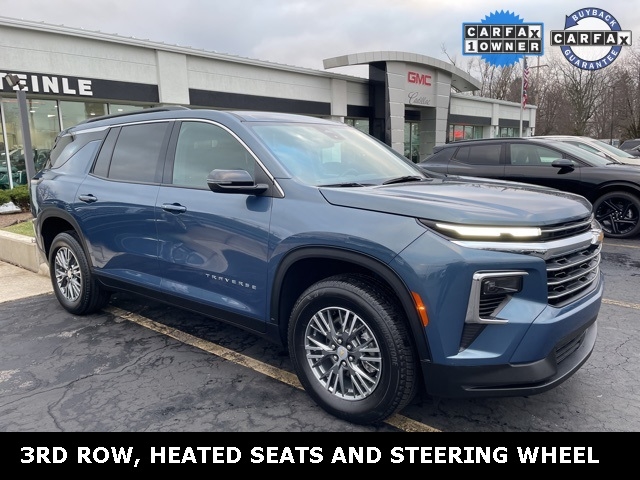 2025 Chevrolet Traverse LT's photo