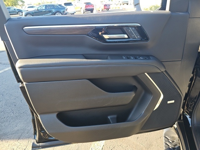 2025 Chevrolet Suburban Z71:25085A1