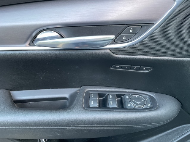 2017 Cadillac XT5 Luxury:25087A