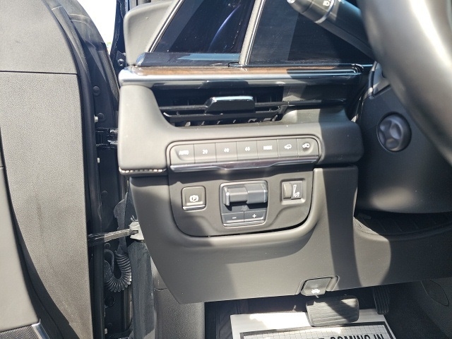 2024 Cadillac Escalade ESV Premium Luxury Platinum:25089A