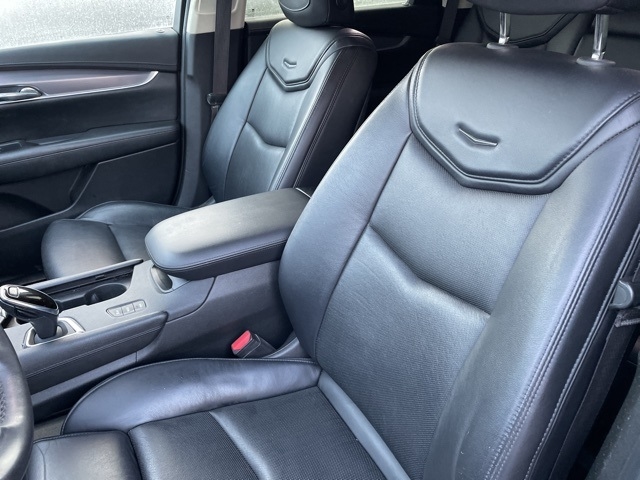 2017 Cadillac XT5 Luxury:25087A