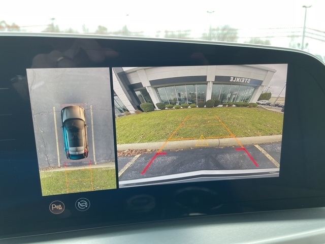 2024 Cadillac LYRIQ Luxury 3:FP6635