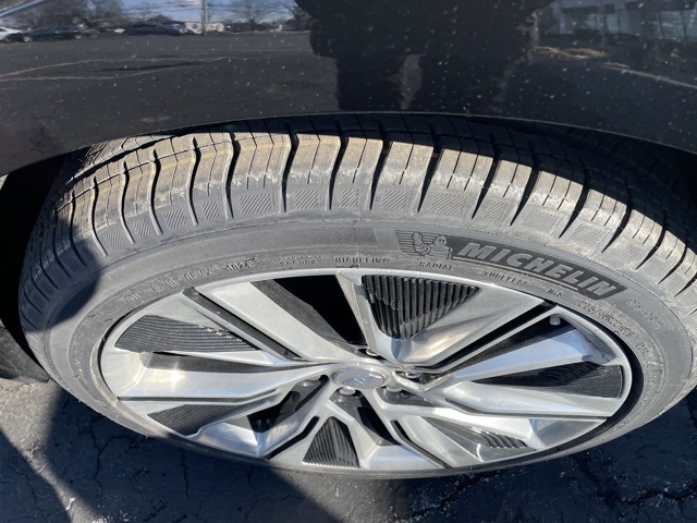 2025 Cadillac LYRIQ Luxury:25051