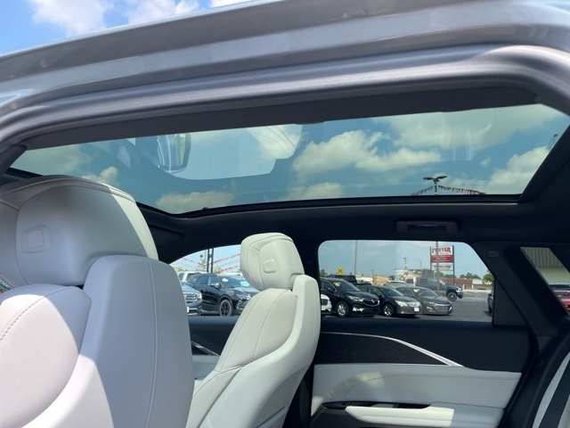 2024 Cadillac LYRIQ Sport 1:FP0650