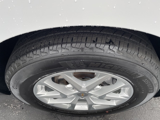 Photo of 2022 Chevrolet Equinox LT in Fremont, OH - 27,  2022 Chevrolet Equinox LT:FP5289