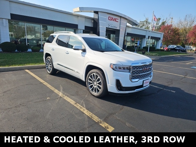2023 Gmc Acadia Denali photo 2