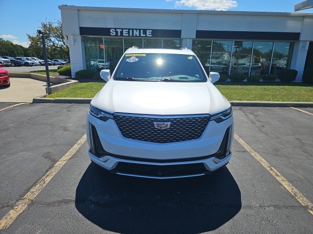 2021 Cadillac XT6 Premium Luxury photo 2