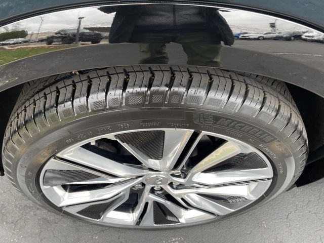 2024 Cadillac LYRIQ Luxury 3:FP6635