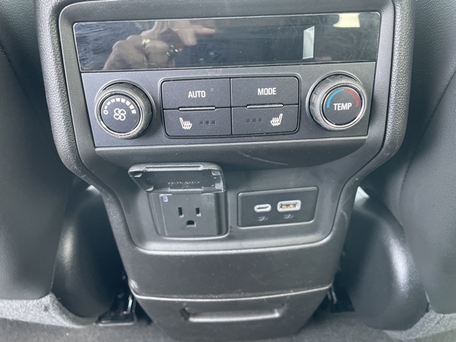 2023 GMC Acadia Denali:FP4332