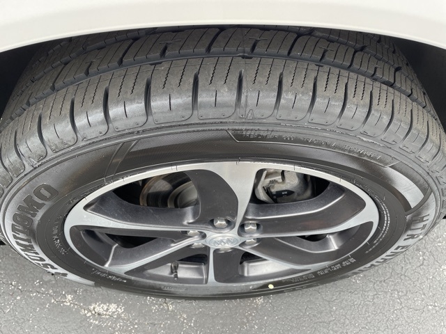 2021 Buick Enclave Essence:FP00061