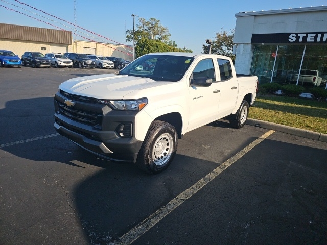 2023 Chevrolet Colorado Work Truck photo 3